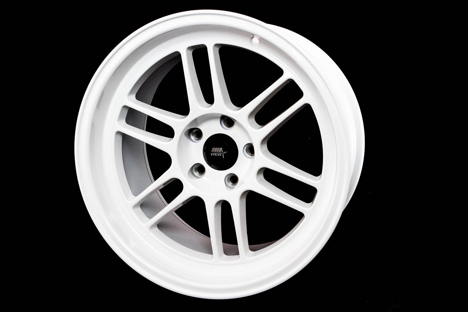 MST Suzuka 18×9.5 5×114.3 ET12 73.1 Alpine White
