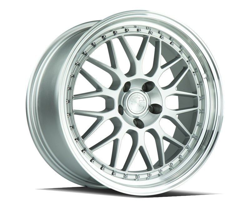 Aodhan AH02 18×9.5 5×114.3 +30 73.1 Silver w/ Machined Lip