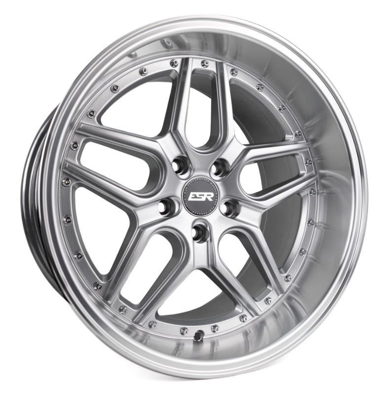 ESR CS15 18×10.5 5×120 ET22 Hyper Silver / Machined Lip